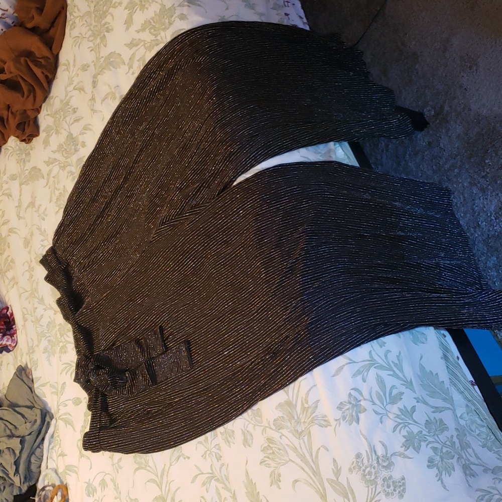 Torrid Size 4 Gold & Silver Pinstripe Bag Pants